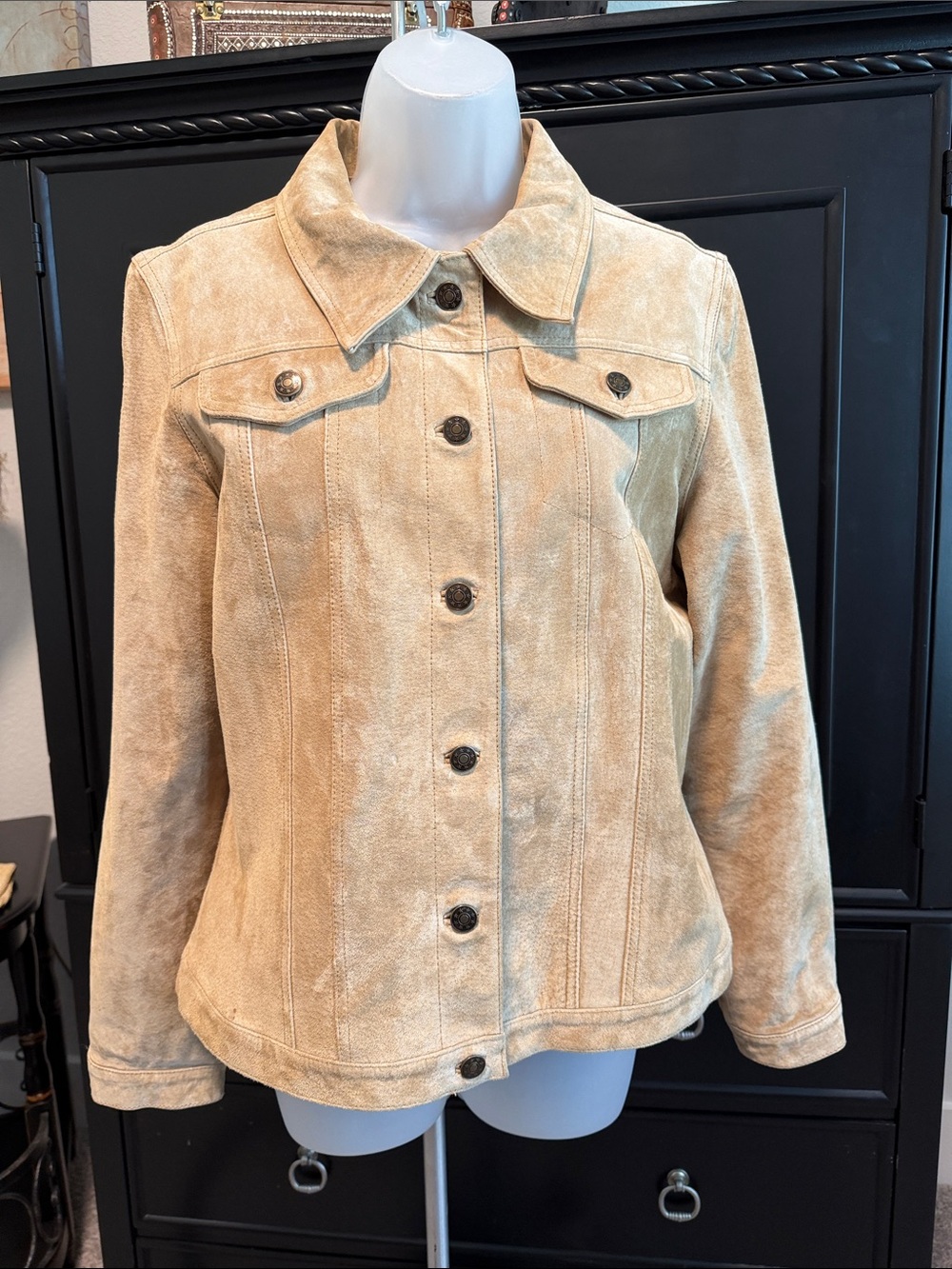 Classic Women's Suede Leather Button-Front Jacket - Blonde Tan
